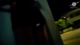 Sal&iacute; a dar una vuelta a la cuadra besom mi vibrador en el Culo